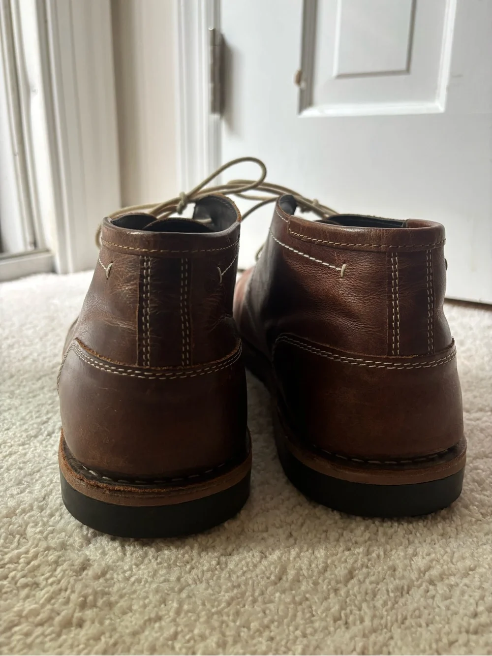 Steve Madden Men's Brown Leather Chukka Boots with Tan Laces